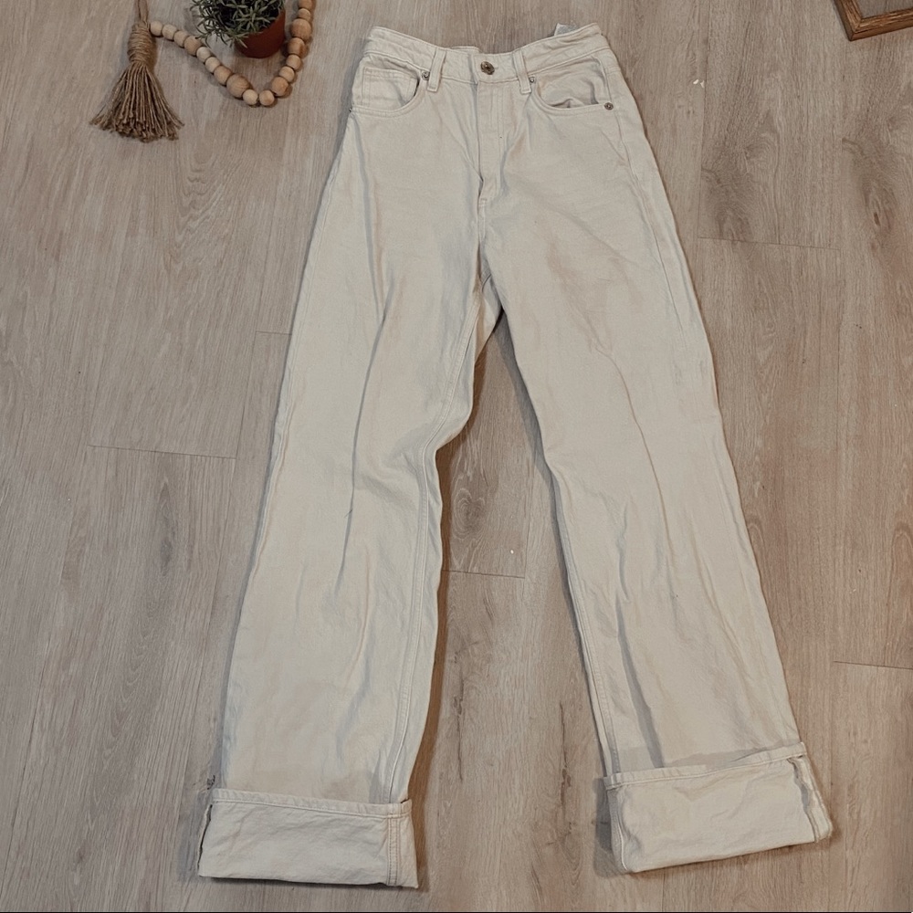White ZARA JEANS! Size 2